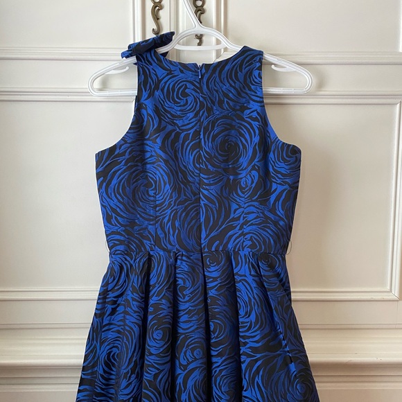 Kids Size 14 David Charles Blue Floral Dress - Picture 2 of 3